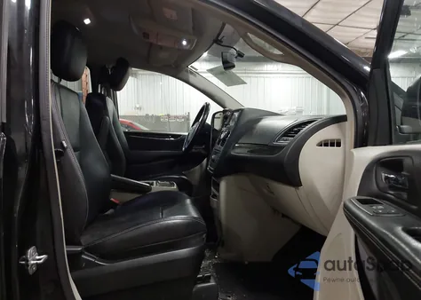 2013 Chrysler Town & Country Touring z USA, uszkodzony, nr VIN 2C4RC1BG7DR743524